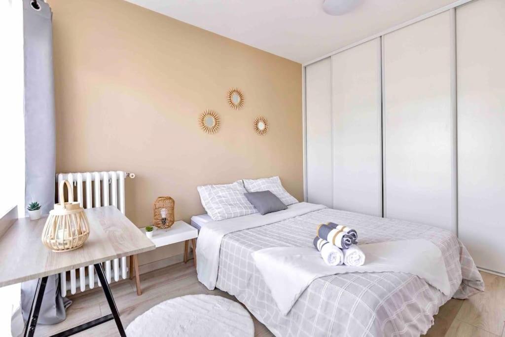 Appartement Avec Parking Et Terrasse Metro 7 Et Paris Villejuif