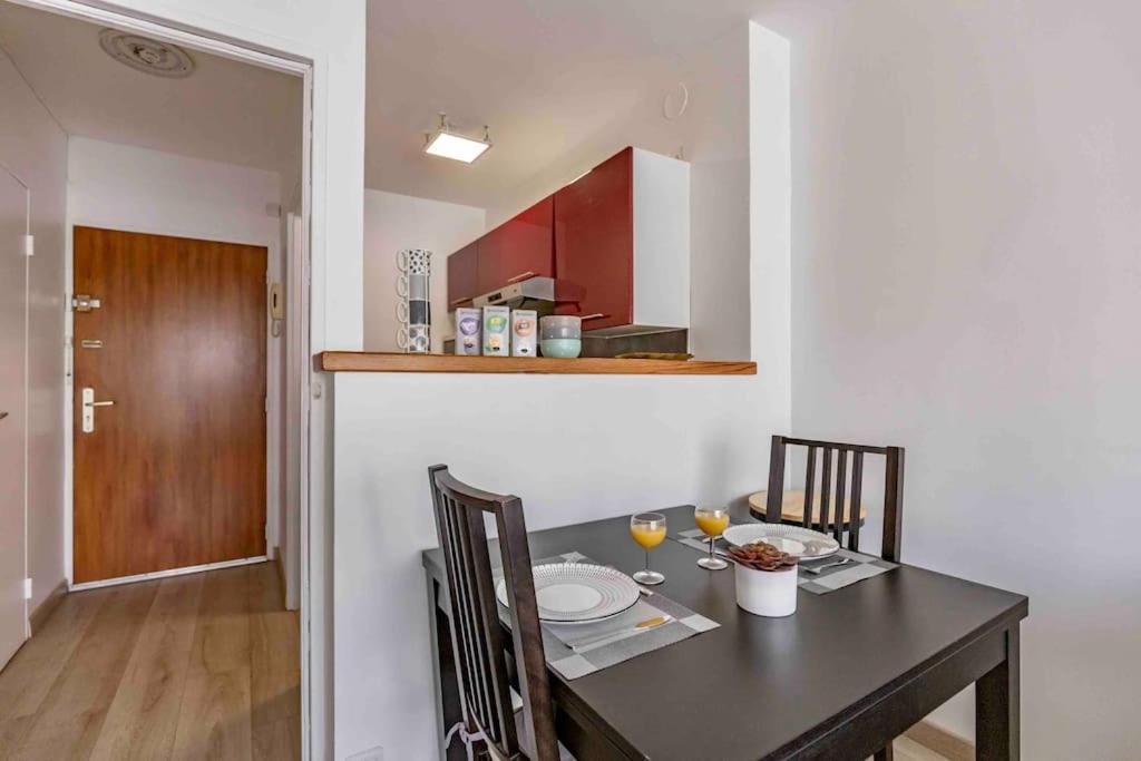 Apartment Avec Parking Et Terrasse Metro 7 Et Paris *
